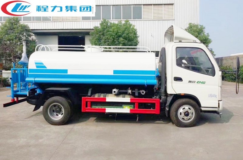 福田奧鈴5-6方灑水車