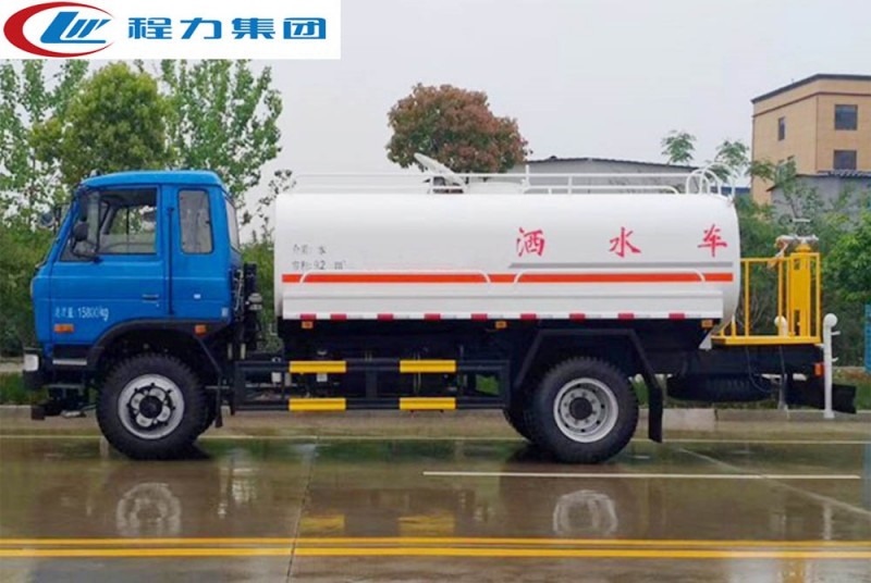 東風老款12-15方灑水車