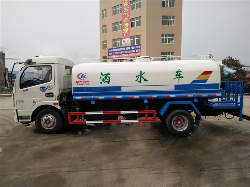 東風多利卡(8方)灑水車 東風多利卡(8方)灑水車圖片