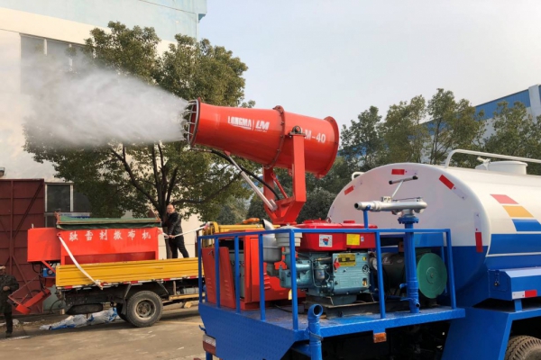 東風(fēng)大多利卡霧炮車(8噸、30-40米噴霧機)圖片